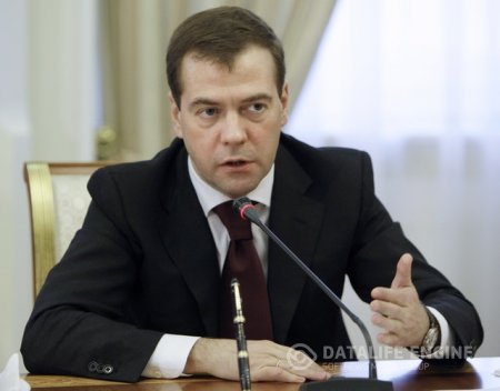 Медведев: дополнительные средства запрошены на сферу ЖКХ